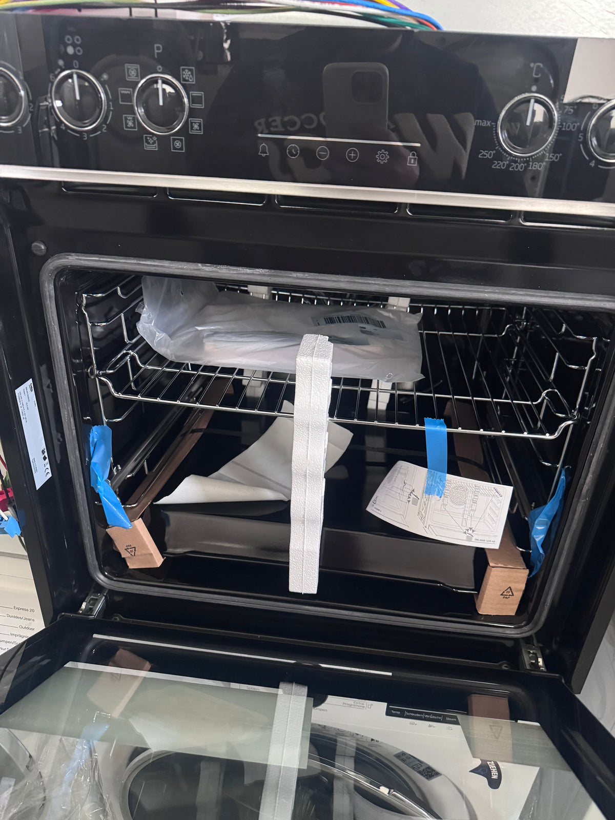 Beko Elektroherd mit Glaskeramik-Kochfeld (B-Ware)